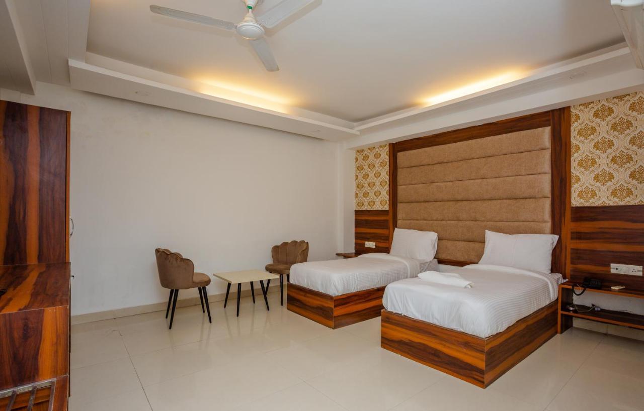 Hotel Doon เดห์ราดุน ภายนอก รูปภาพ