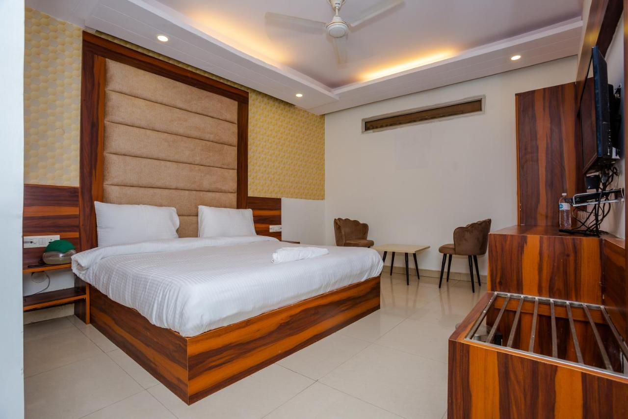 Hotel Doon เดห์ราดุน ภายนอก รูปภาพ