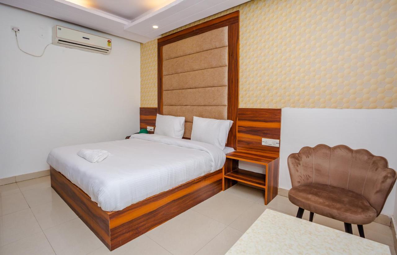 Hotel Doon เดห์ราดุน ภายนอก รูปภาพ