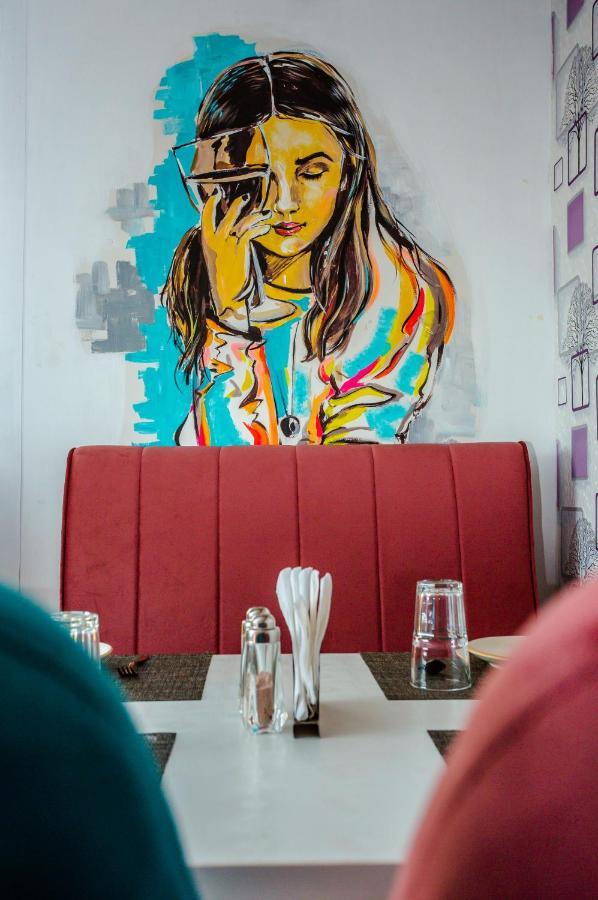 Hotel Doon เดห์ราดุน ภายนอก รูปภาพ