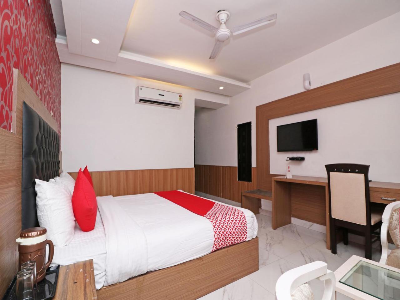 Hotel Doon เดห์ราดุน ภายนอก รูปภาพ